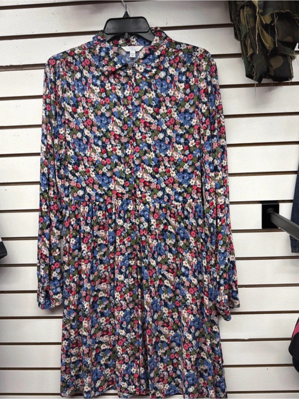 Time and Tru Floral Button Front Dress
NWT Size Medium